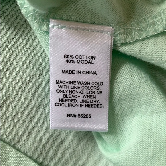 LOT OF TWO EXPRESS TEES LARGE - Picture 4 of 5